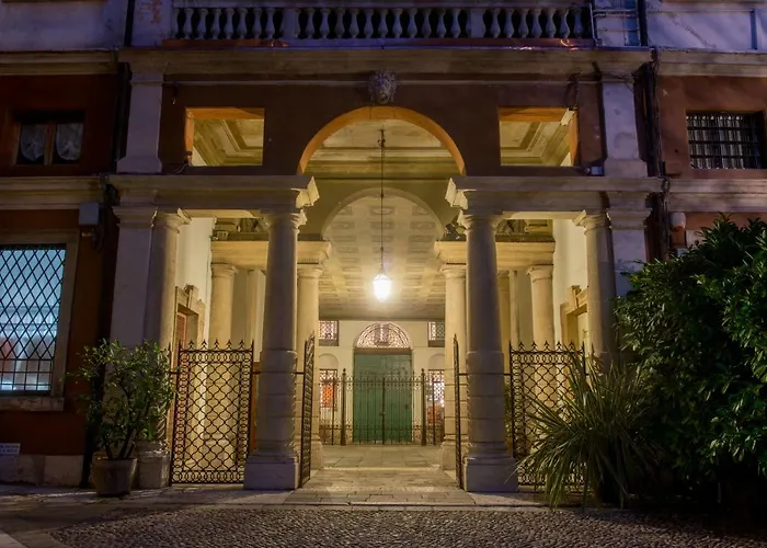 Il Cappello Di Giulietta Verona